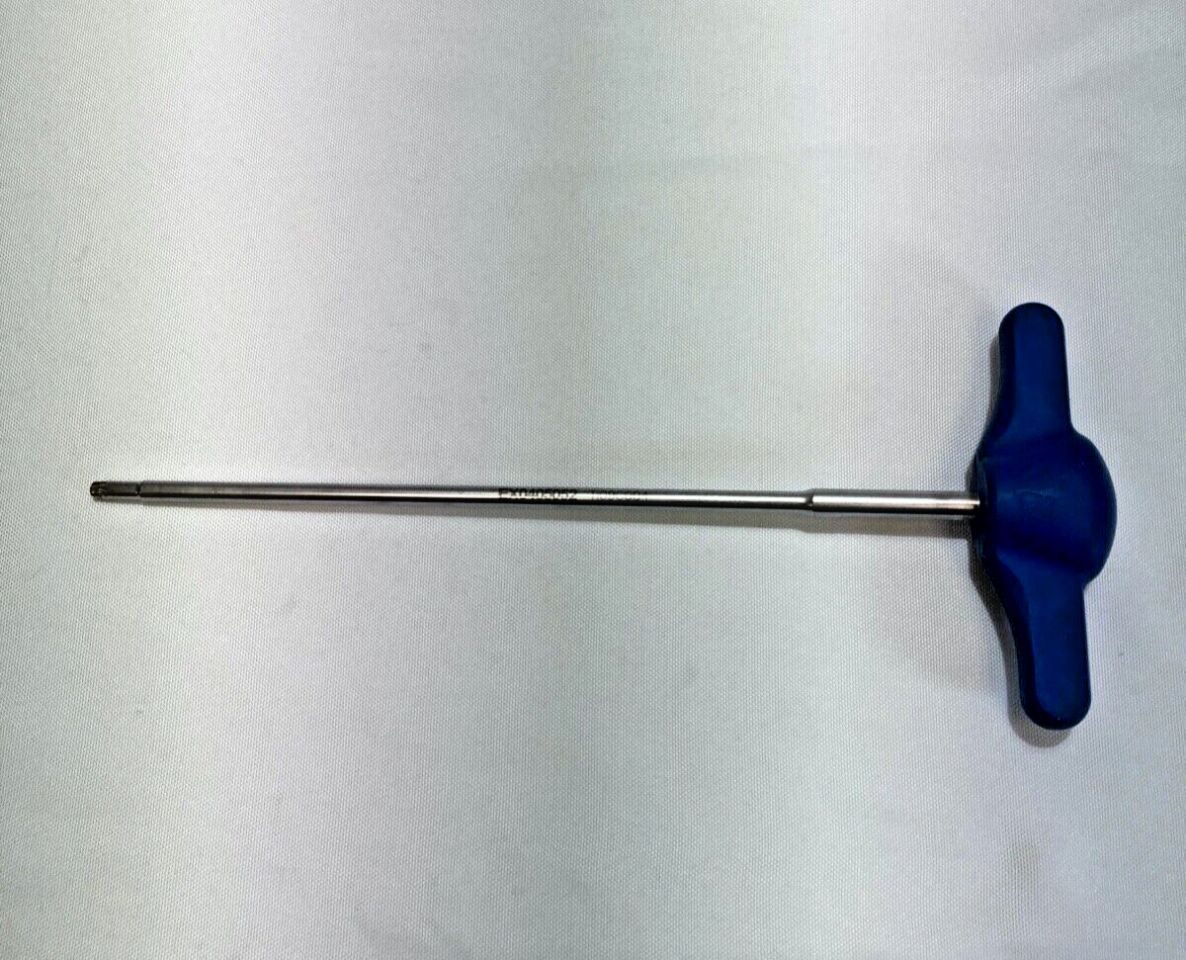MEDTRONIC EX0405052 T-Handle Stardrive Screwdriver Neuro Spine