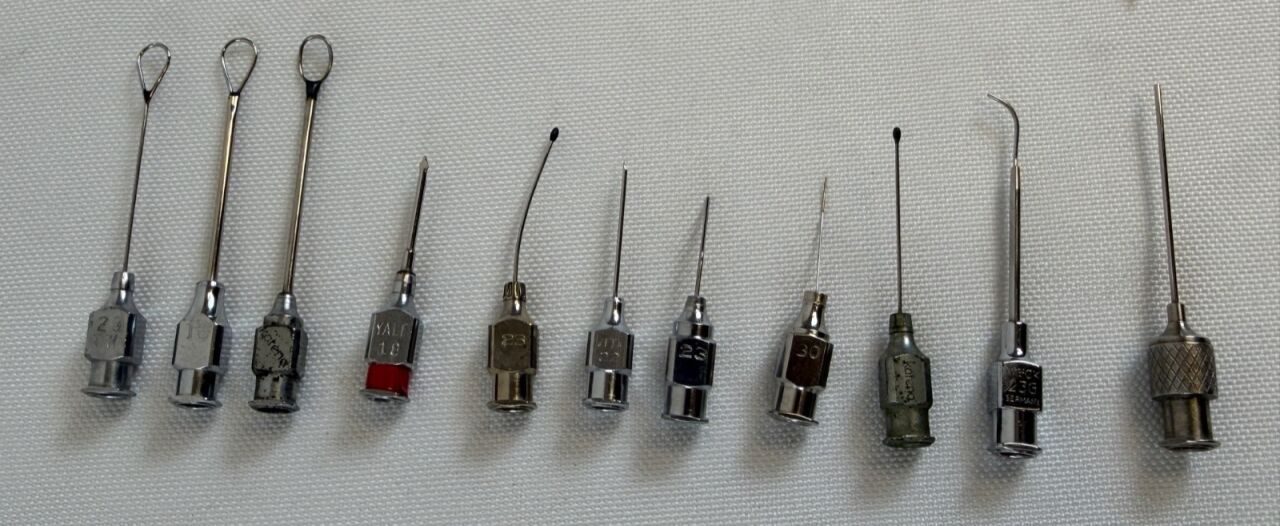 STORZ w/ Case Set of 41 Irrigation Aspiration Cannulas — photo 4