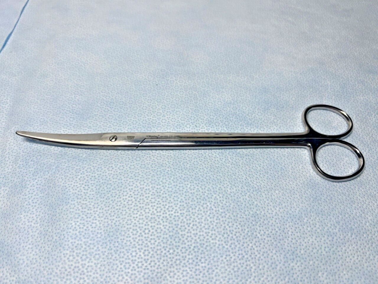 V. MUELLER CH2095 Mayo-Harrington Dissecting Scissors