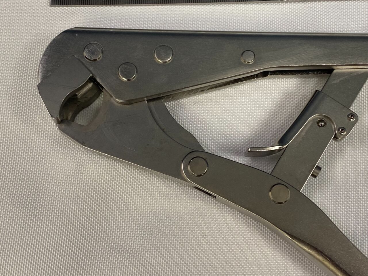 SYNTHES 391.950 Cutting Pliers — photo 4