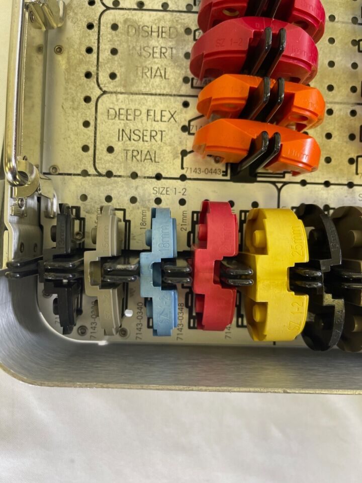 SMITH & NEPHEW 7144-3113 Genesis II  CR Tibial Insert Trial Tray — photo 12