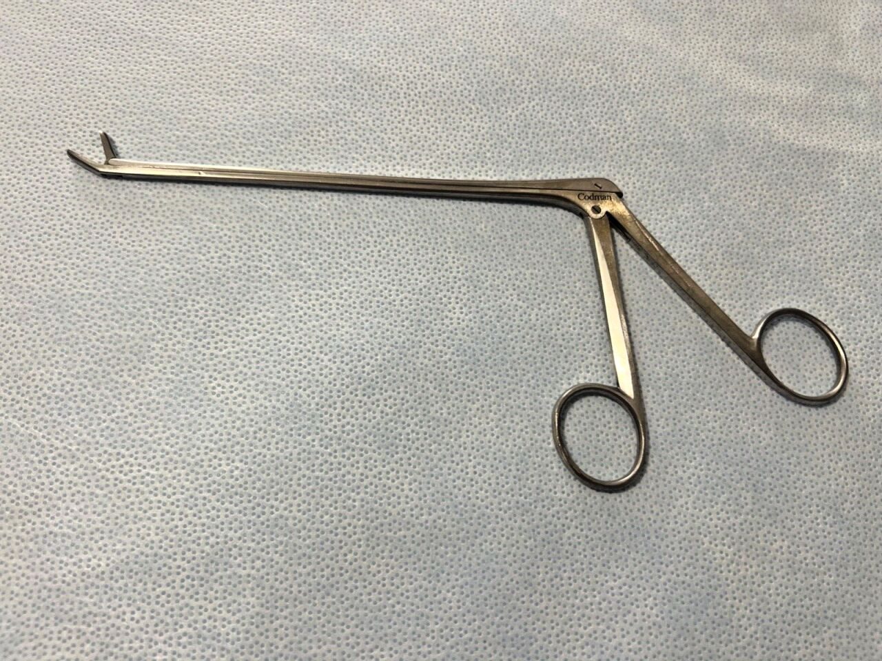 CODMAN Curved UpBite 7" Cushing Intervertebral Disc Rongeur — photo 1