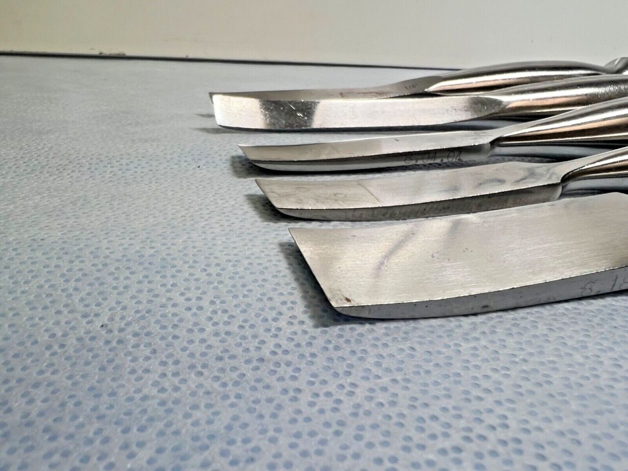 ZIMMER Various Smith-Petersen Straight Osteotomes — photo 2