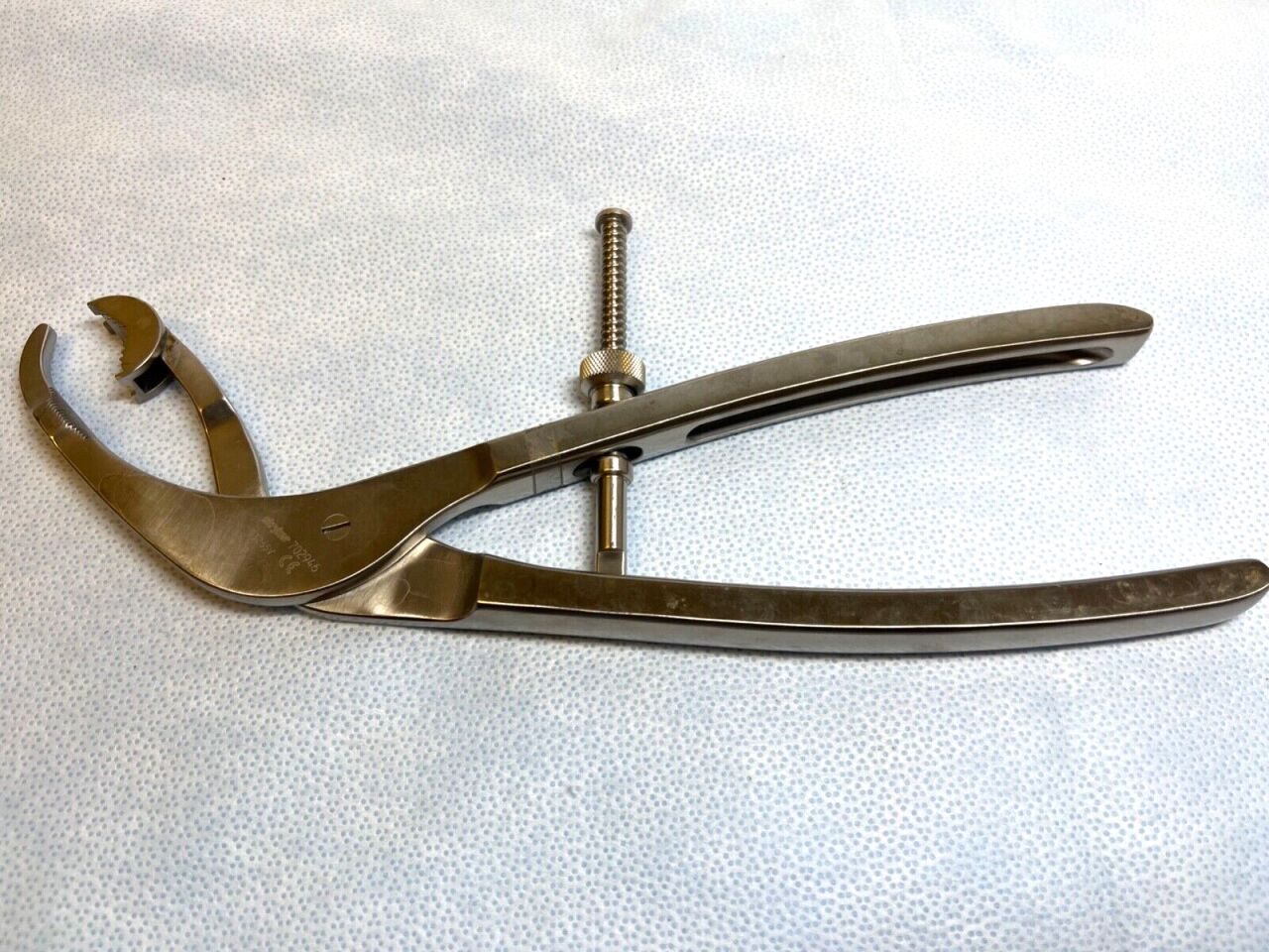 STRYKER 702946 Self Centering Swivel Head Size 3 Orthopedic Forceps