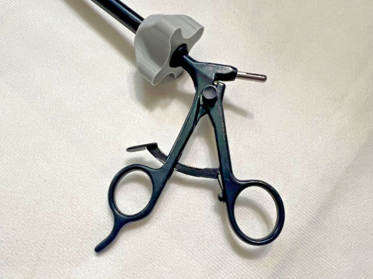 AESCULAP PO705R ADTEC Laparoscopic Monopolar Large Biopsy Forceps — photo 5