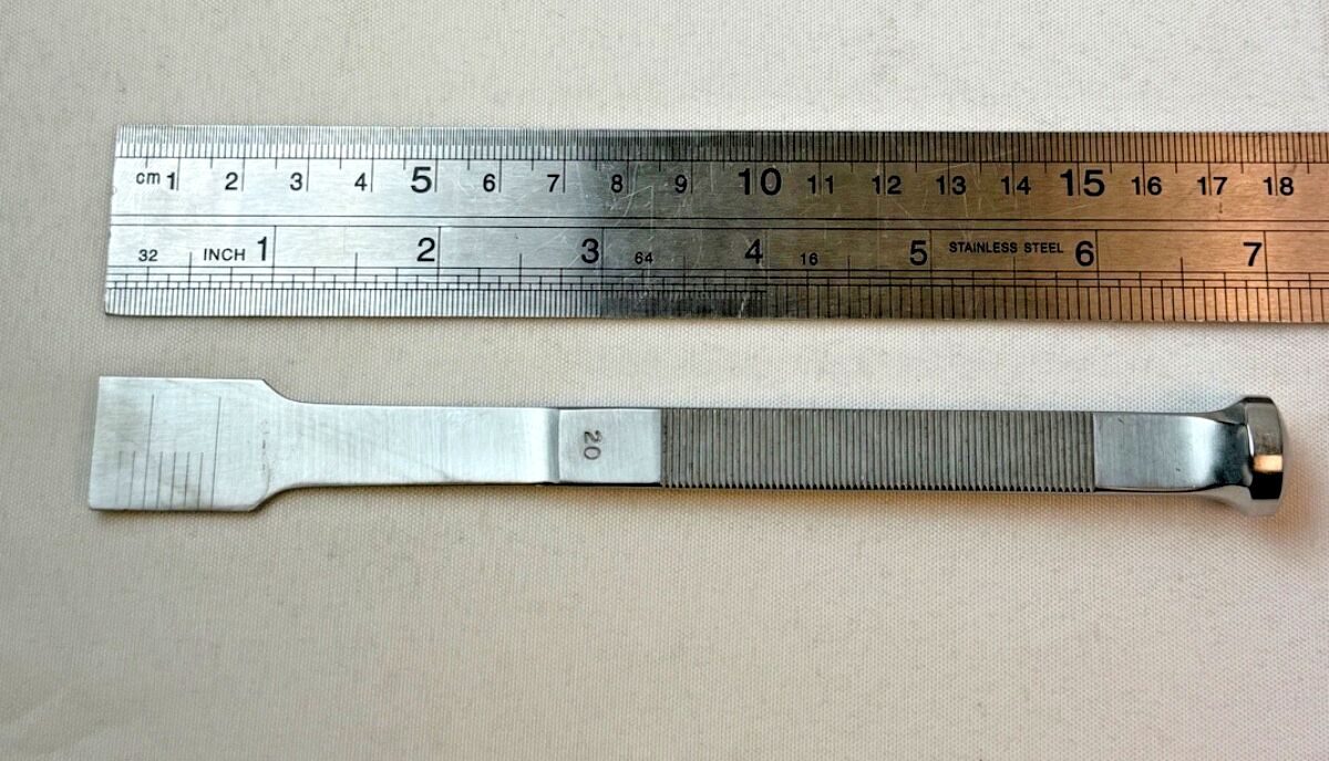 W. LORENZ 02-8317 Markowitz Cranial Osteotome 20mm Curved x 7" Calibrated — photo 6