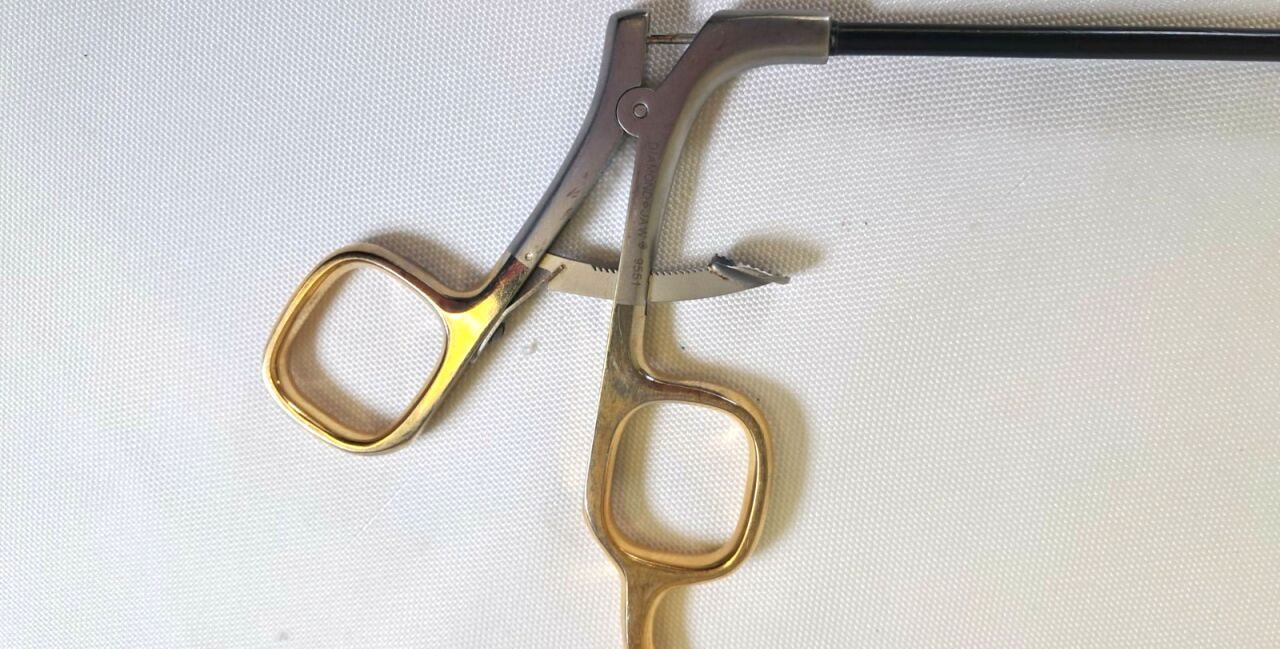 SNOWDEN-PENCER 9551 Laparoscopic 5mm Diamond Jaw Grasping Forceps — photo 2