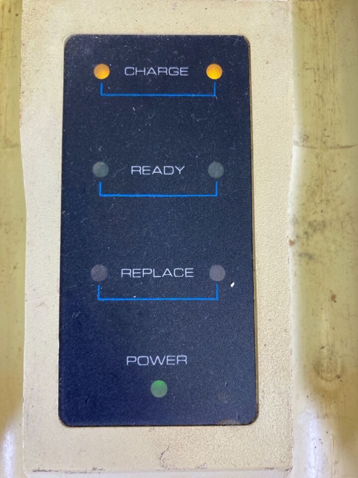 STRYKER 2110-120 System 2000 Battery Charger — photo 3