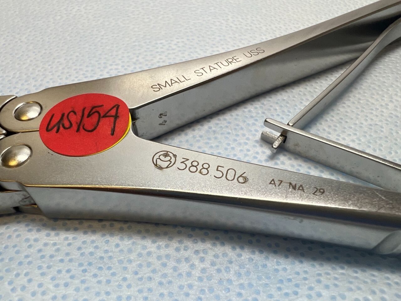 SYNTHES 388.506 Introduction Pliers — photo 3