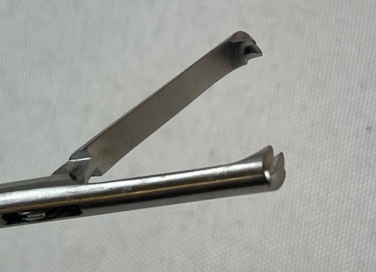 ENDOLAP F260.15 5mm x 32cm Spring Handle 2x3 Teeth Claw Grasper Laparoscopic — photo 5