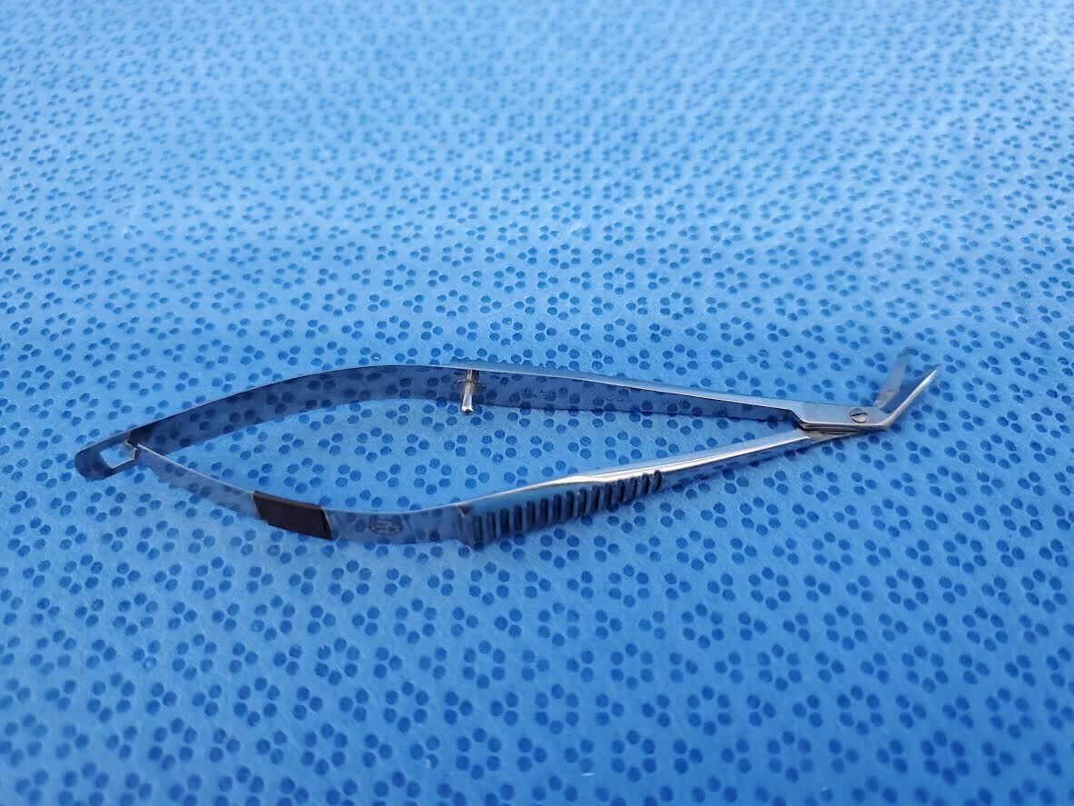 WECK 2104 Ophthalmic Right Curved Scissors