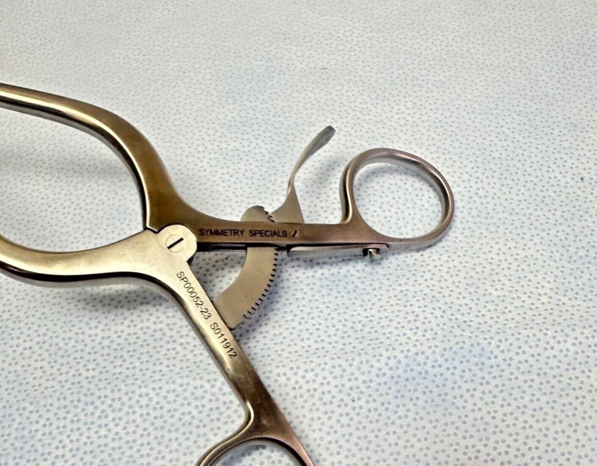 CODMAN SP00052-23 Meyerding Retractor 55mmX20mm Blades — photo 2