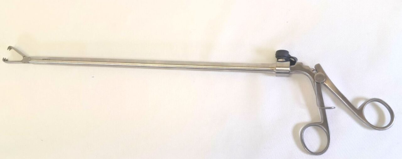 ENDOPLUS EF220SP Laparoscopic 10mm x 35cm Claw Forcep w/ 2x3 Teeth — photo 1
