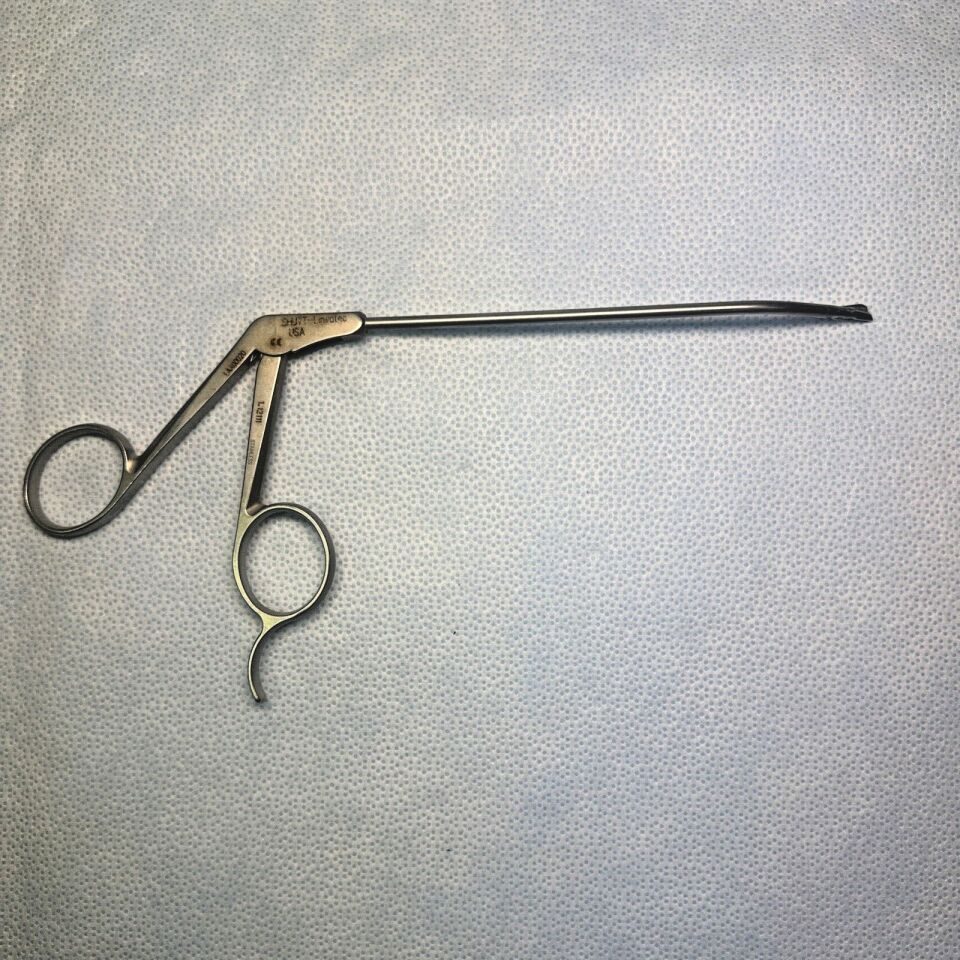 SHUTT-LINVATEC 1.12111 Micro-Scissors 30deg Left Forcep 3.4mm dia., 130mm — photo 1