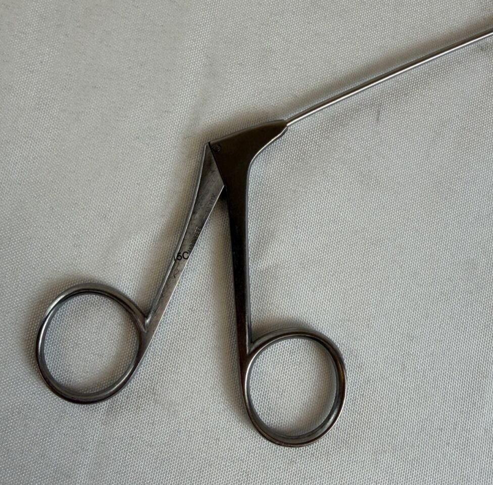 V. MUELLER BE2832 Jako Microlaryngeal Scissors Straight Sharp Tip 23cm — photo 5