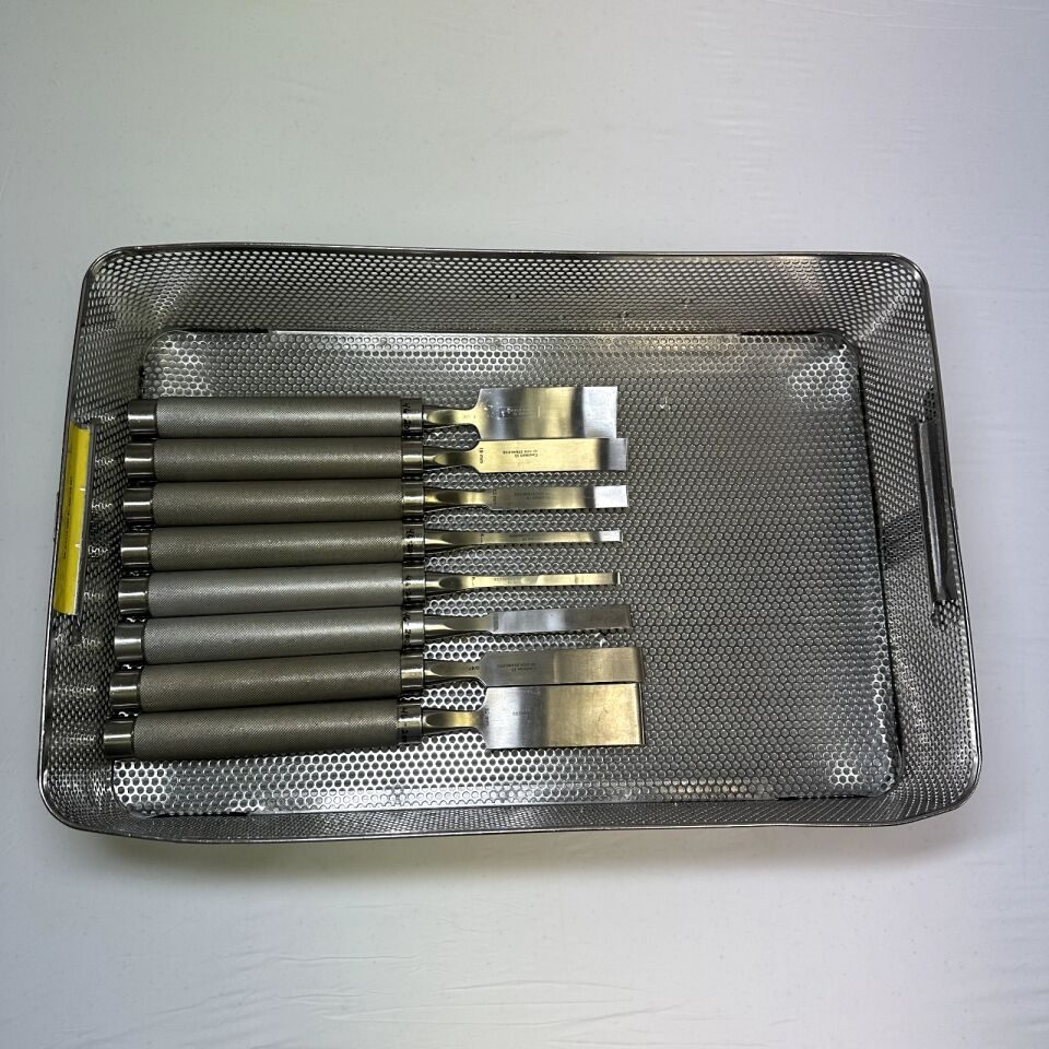 CODMAN OptiLength 11" Set of 8 Straight & Curved Osteotomes w/ Case — photo 9