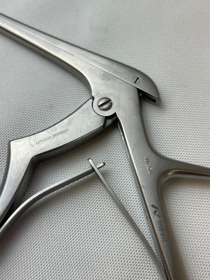 PILLING WECK 224047 2mm x 40deg Up x 8" Kerrison Rongeur — photo 2