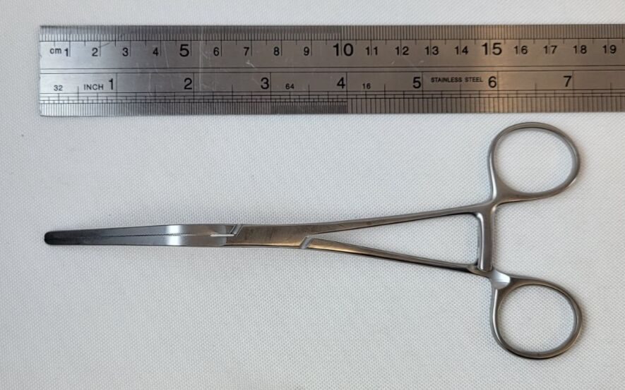 V. MUELLER CH6201 Cooley Peripheral Vascular Clamp, Angled, 1-3/4" Jaw, 7" — photo 9
