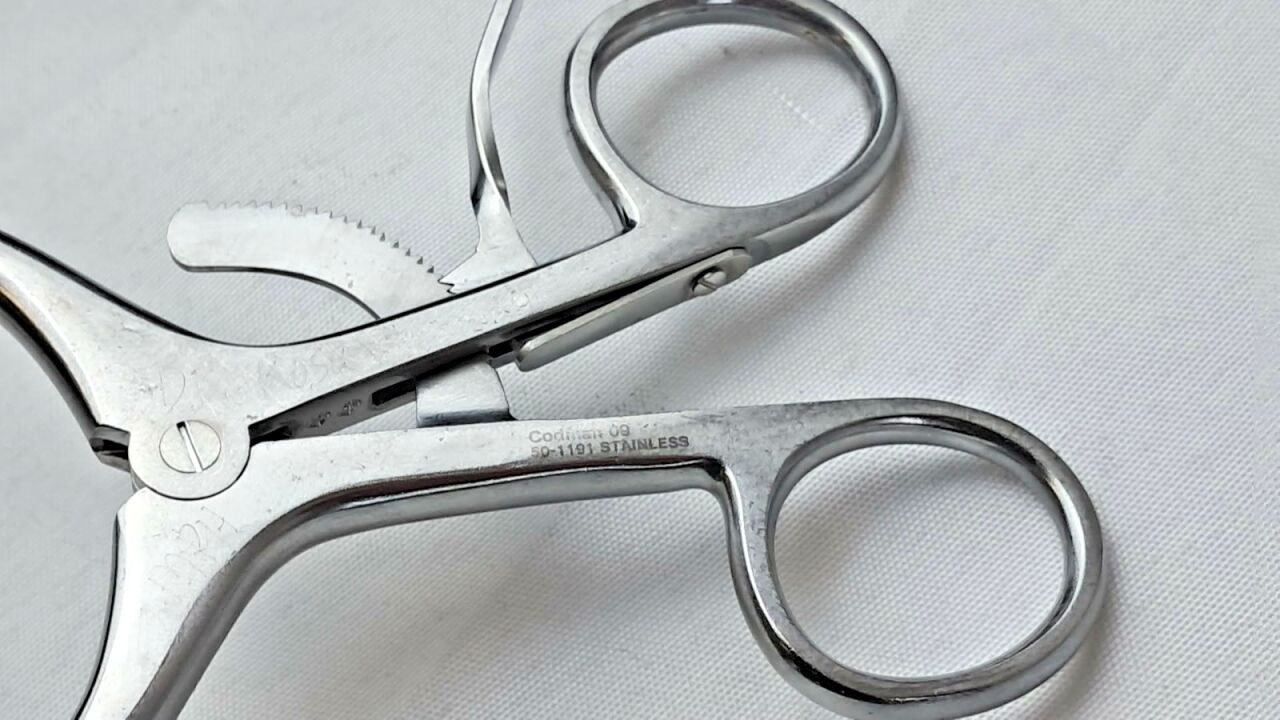 CODMAN 50-1191 Meyerding Laminectomy Retractor Blade Width/Depth 1" x 2" — photo 2