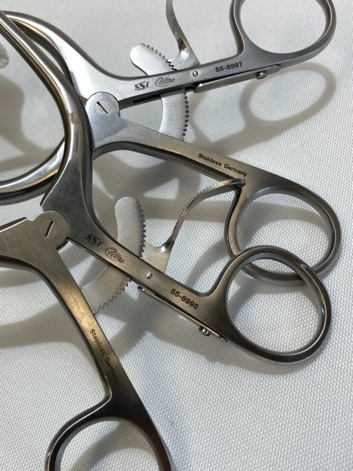 SSI 55-8997/8 Darling Popliteal Retractors Left/Right Pair — photo 3