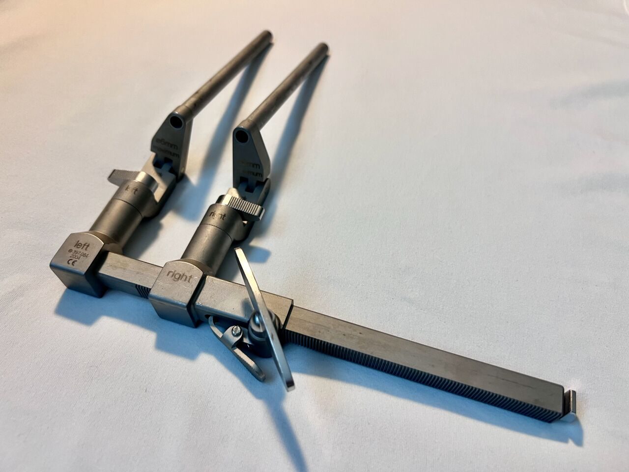 SYNTHES 397.084 Orthopedic SynCage  Lateral Retractor — photo 1
