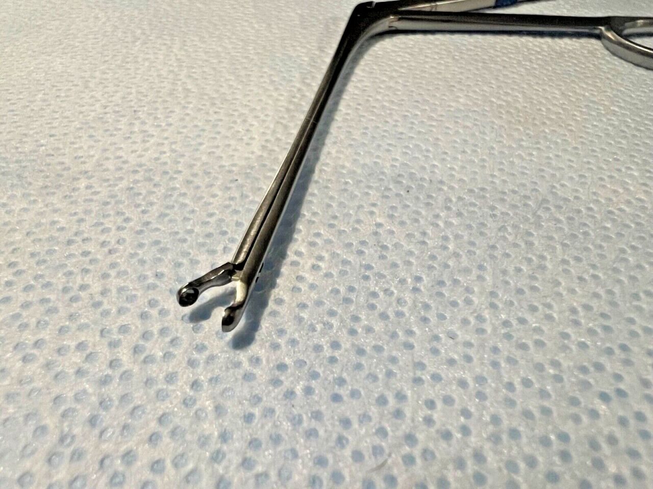 BAUSCH & LOMB N0964 2mm X 5.1" Hartman-Herzfeld Cup Forceps — photo 2