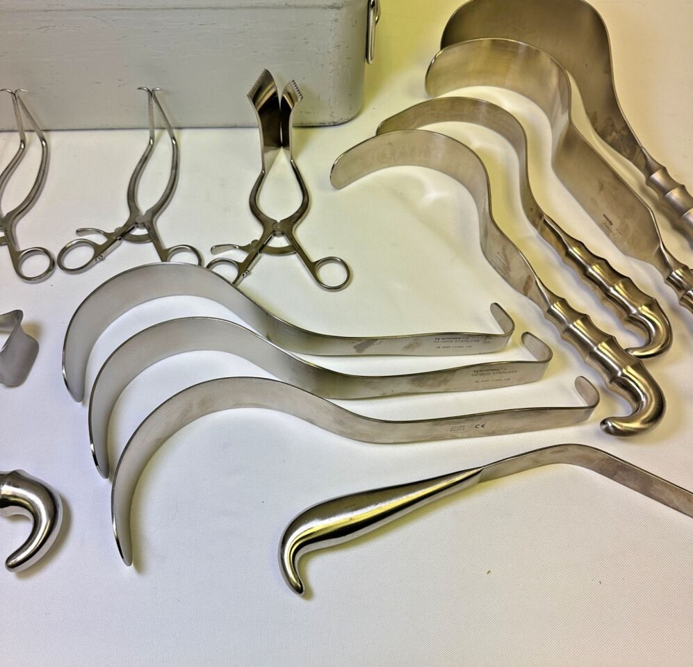 VARIOUS  19 Piece Multi Retractor set Codman V.mueller Aesculap Retractors Deaver Se — photo 7