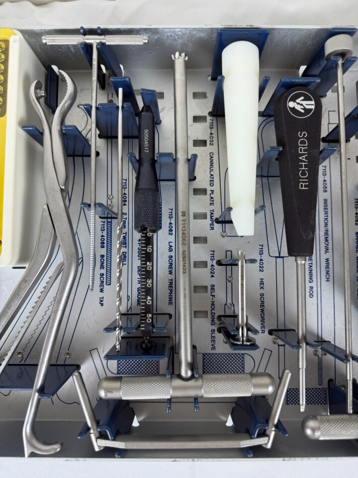 SMITH & NEPHEW 7113-4050 Richards CHS Comprehensive Hip System — photo 4