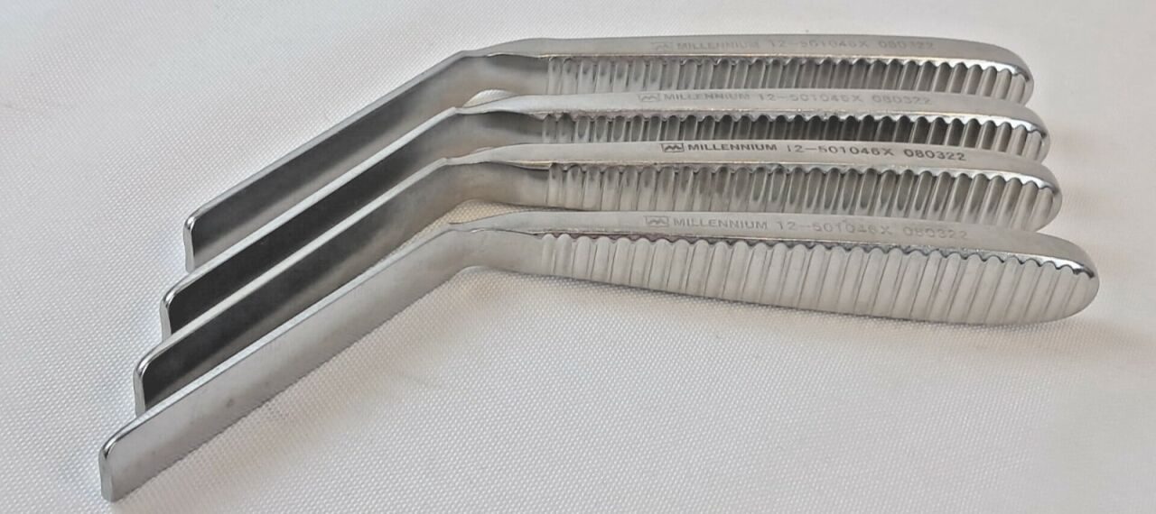 MILLENNIUM 12-501046X Lot of 4 Cloward Blade Retractors — photo 3