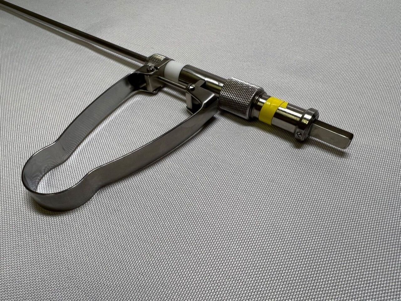 KLS MARTIN 81-730-25 5mm X 43cm Kleppinger Forcep — photo 3