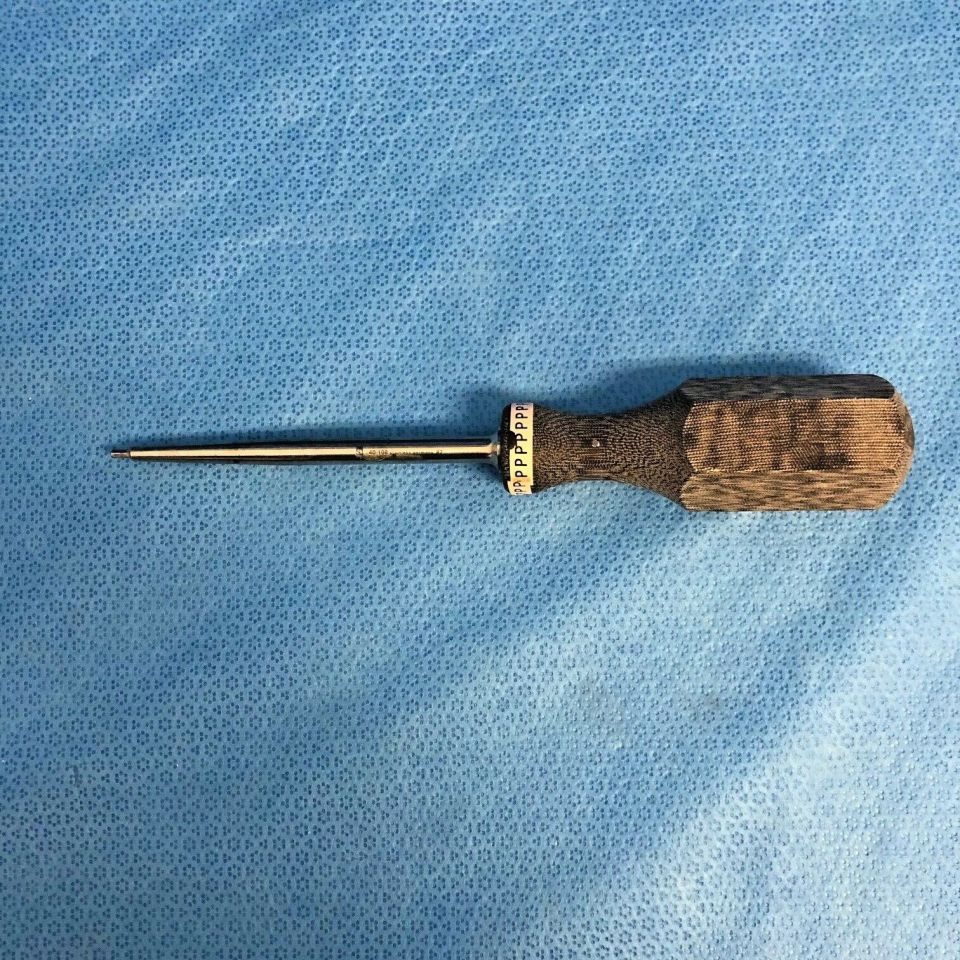 SYNTHES 314.75 Hexagon 2.5mm Screwdriver