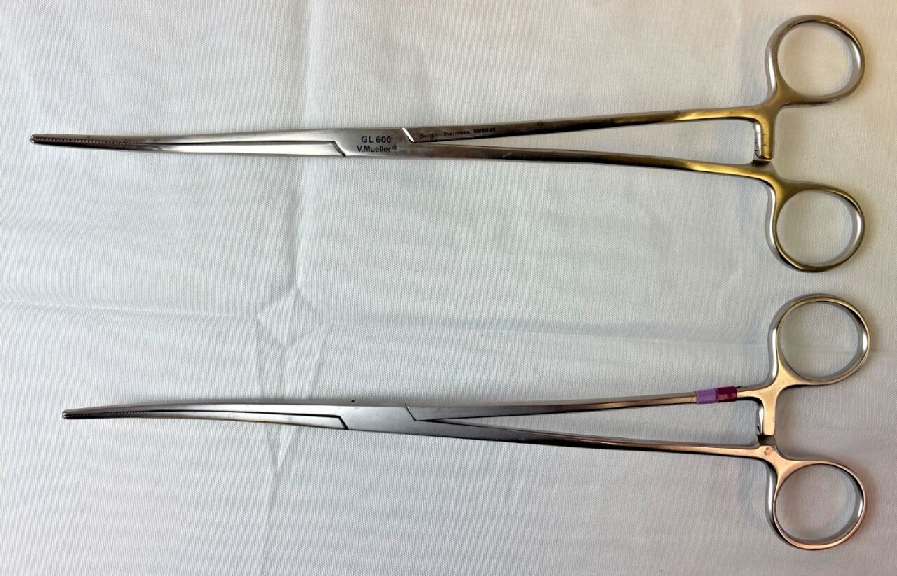 V. MUELLER GL600 Bozeman Uterine Dressing Forceps 10" Double Curve OBGYN