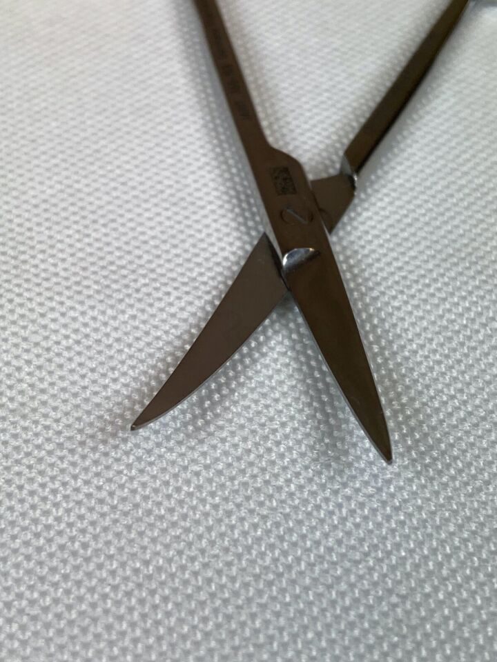 JARIT 360-105 Iris Scissors Delicate Sharp/Sharp Curved Blades L: 3 5/8" Mirror — photo 9
