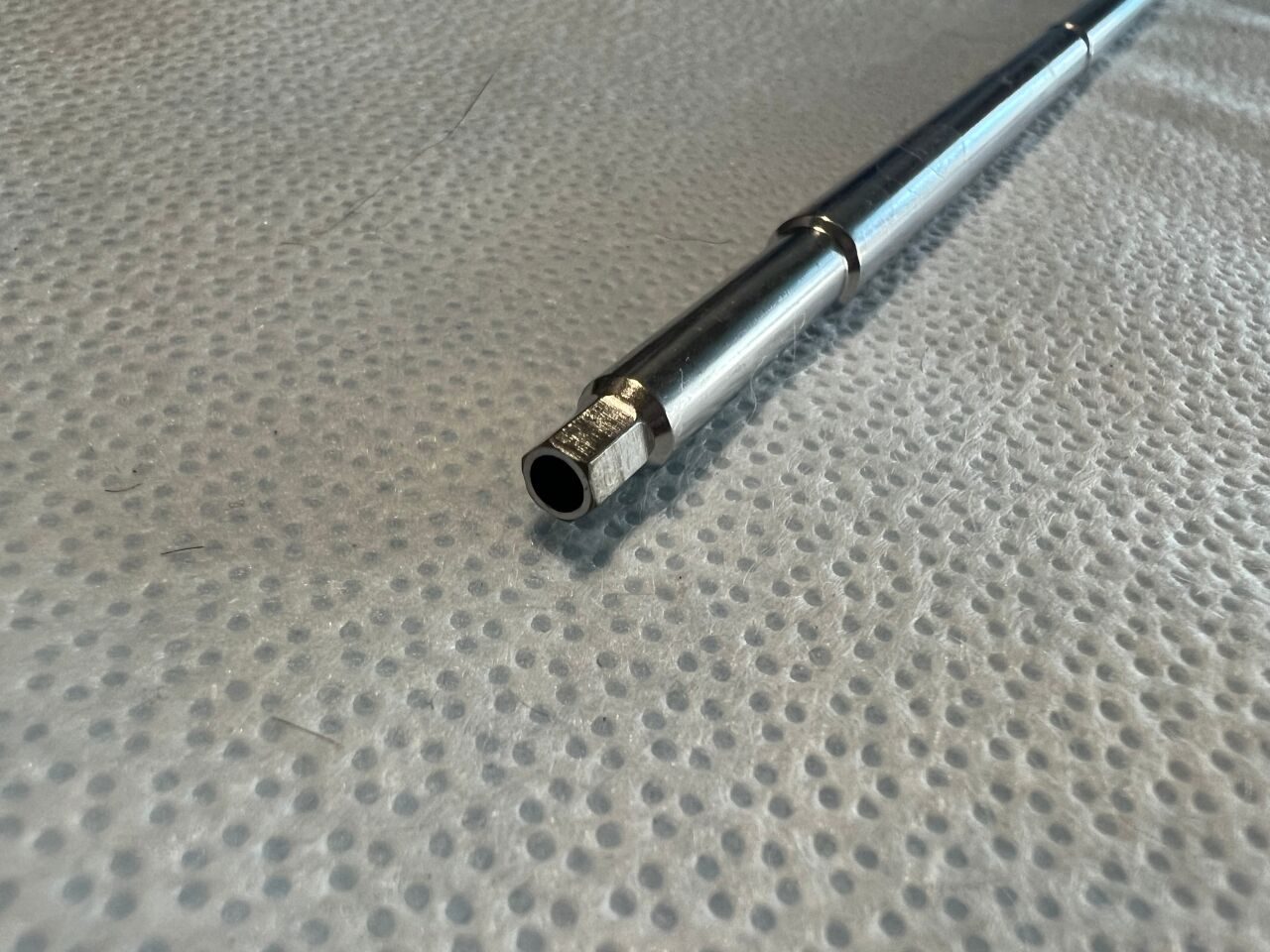 SYNTHES 314.23 Cannulated Hexagonal Driver Shaft 270mm — photo 2