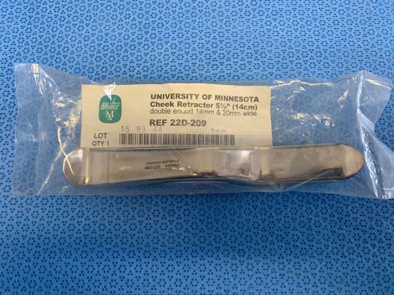 MILTEX 22D-209 University of Minnesota Cheek Retractor 5 1/2"