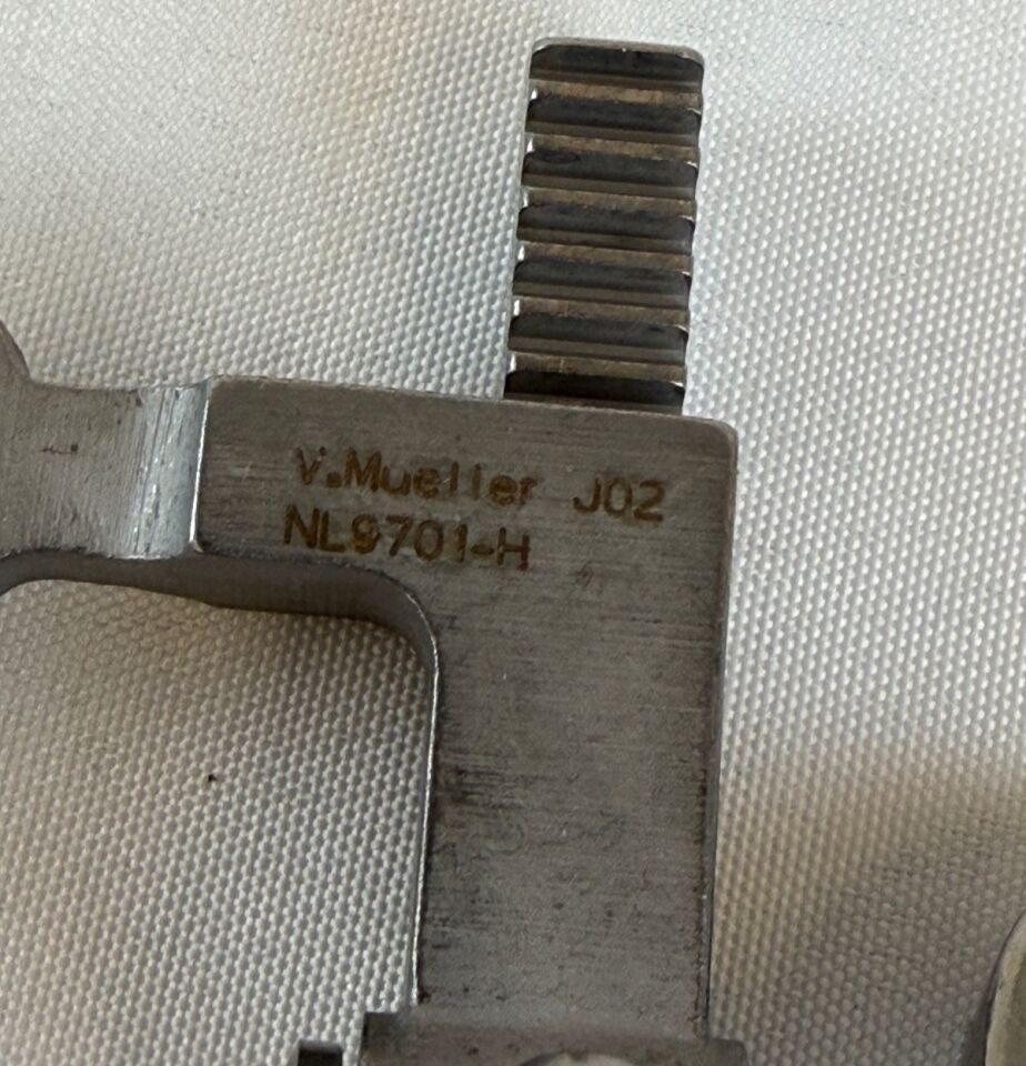 V. MUELLER NL9701-H McCulloch Retractor Set w/ Aesculap Basket — photo 8