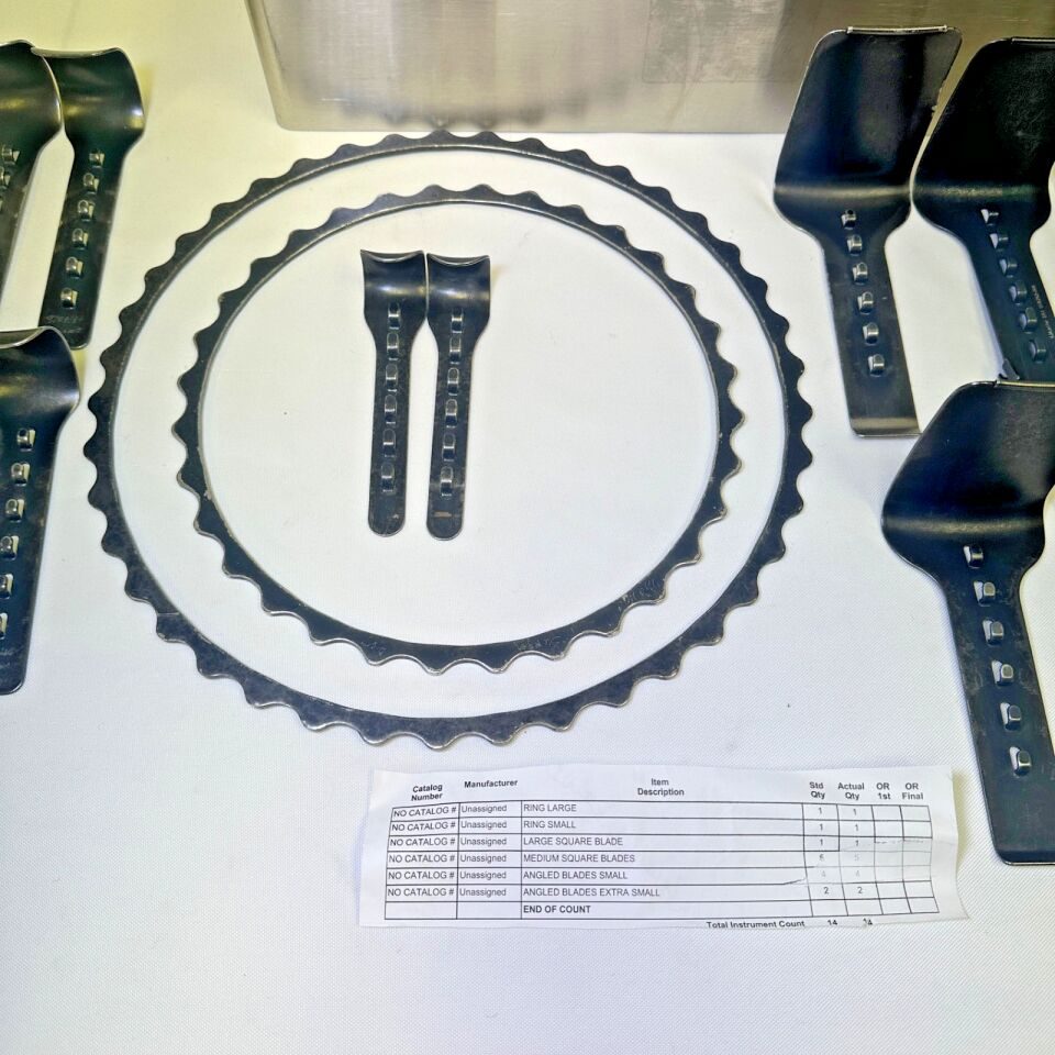 V. MUELLER Various 14 Piece Turner-Warwick Black Retractor Set w Pan — photo 3
