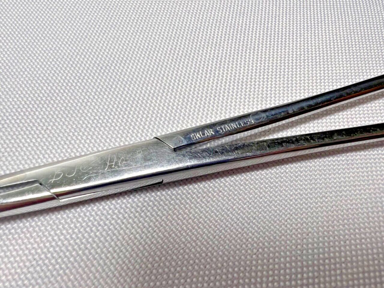 SKLAR  Short Curved Hemostatic Forceps 7" w/ Longitudinally Grooved Jaws — photo 2