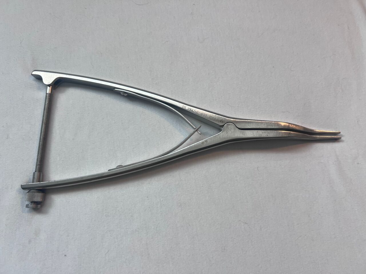 DEPUY 2742-01-000 Vertebral Curved Offset Lamina Spreader — photo 1