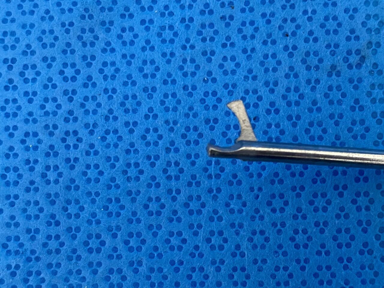 R. WOLF 8488.041 Arthroscopic Curved Left Scissor 3.4mm — photo 5