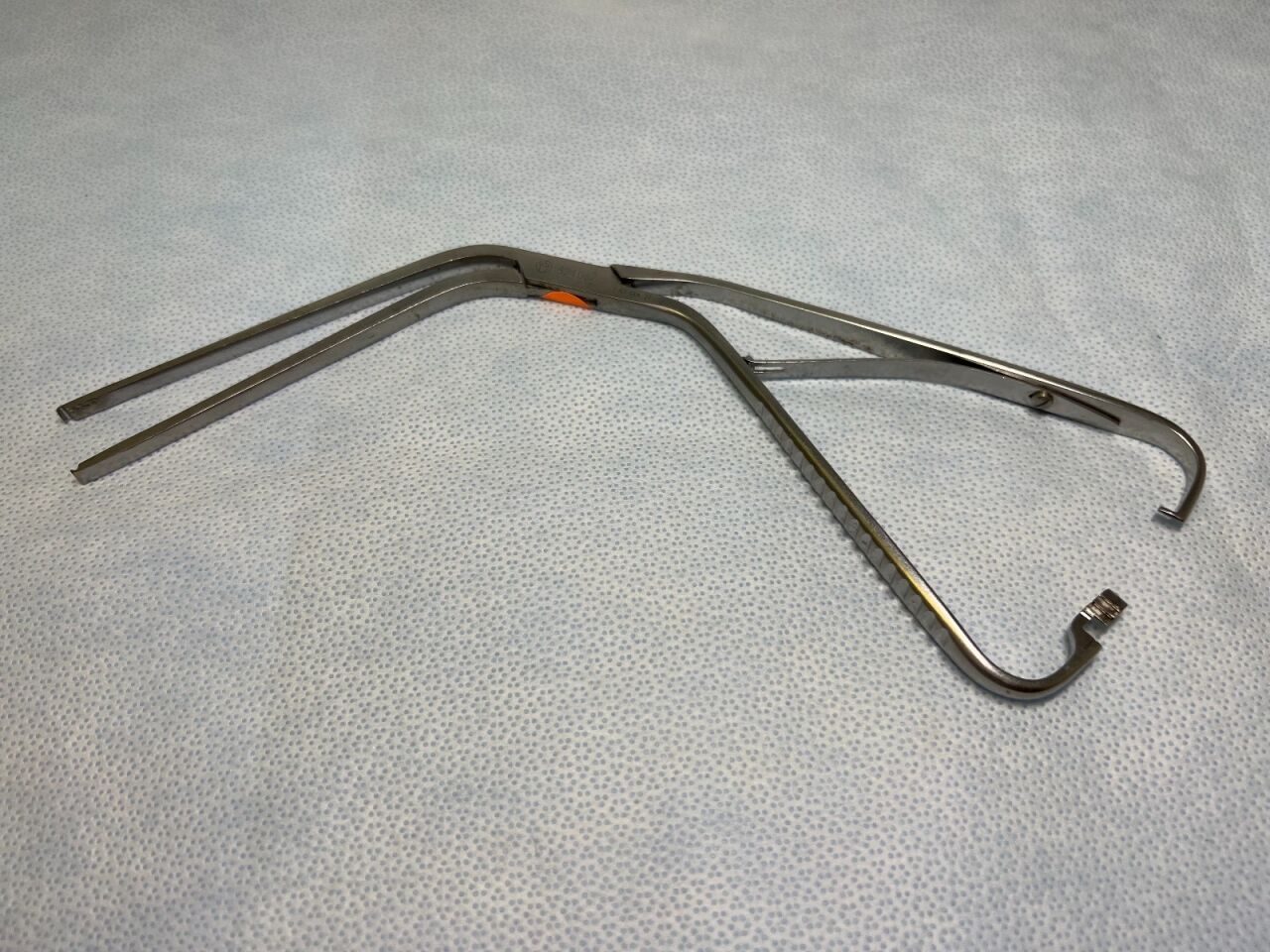 SYNTHES 324.062 Spine Locking Plate Holder — photo 4
