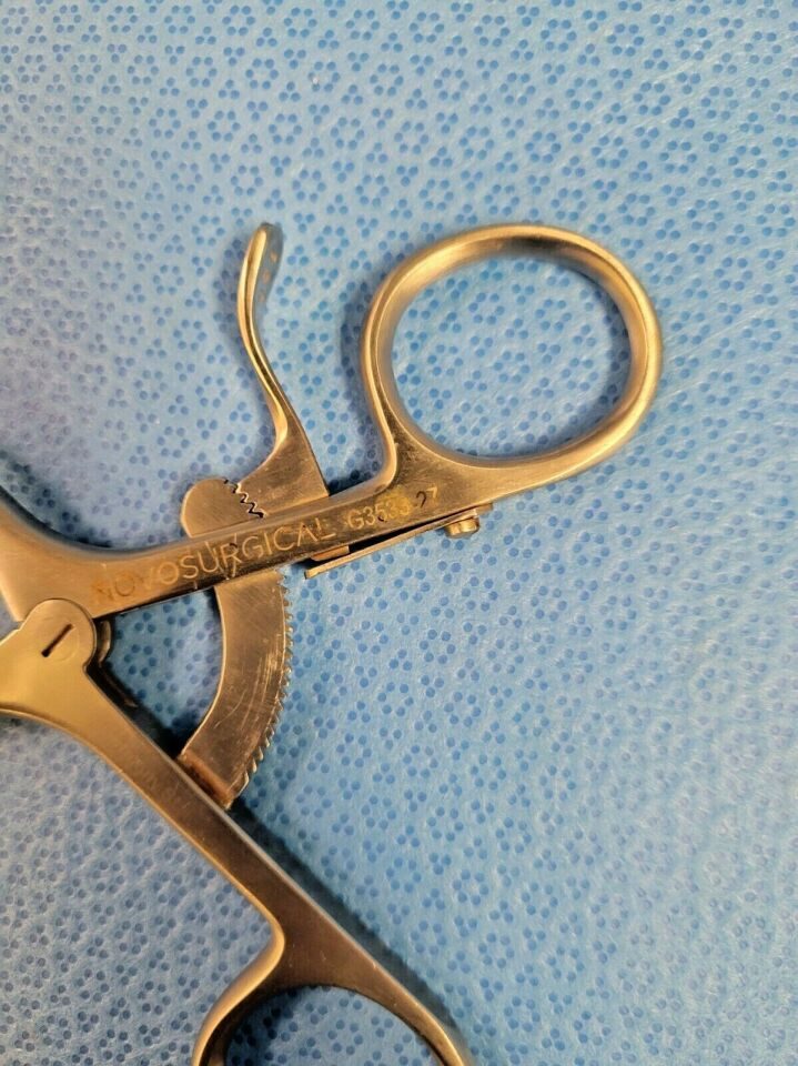 NOVO SURGICAL G3533-27 Sharp Prong Weitlaner Retractor — photo 2