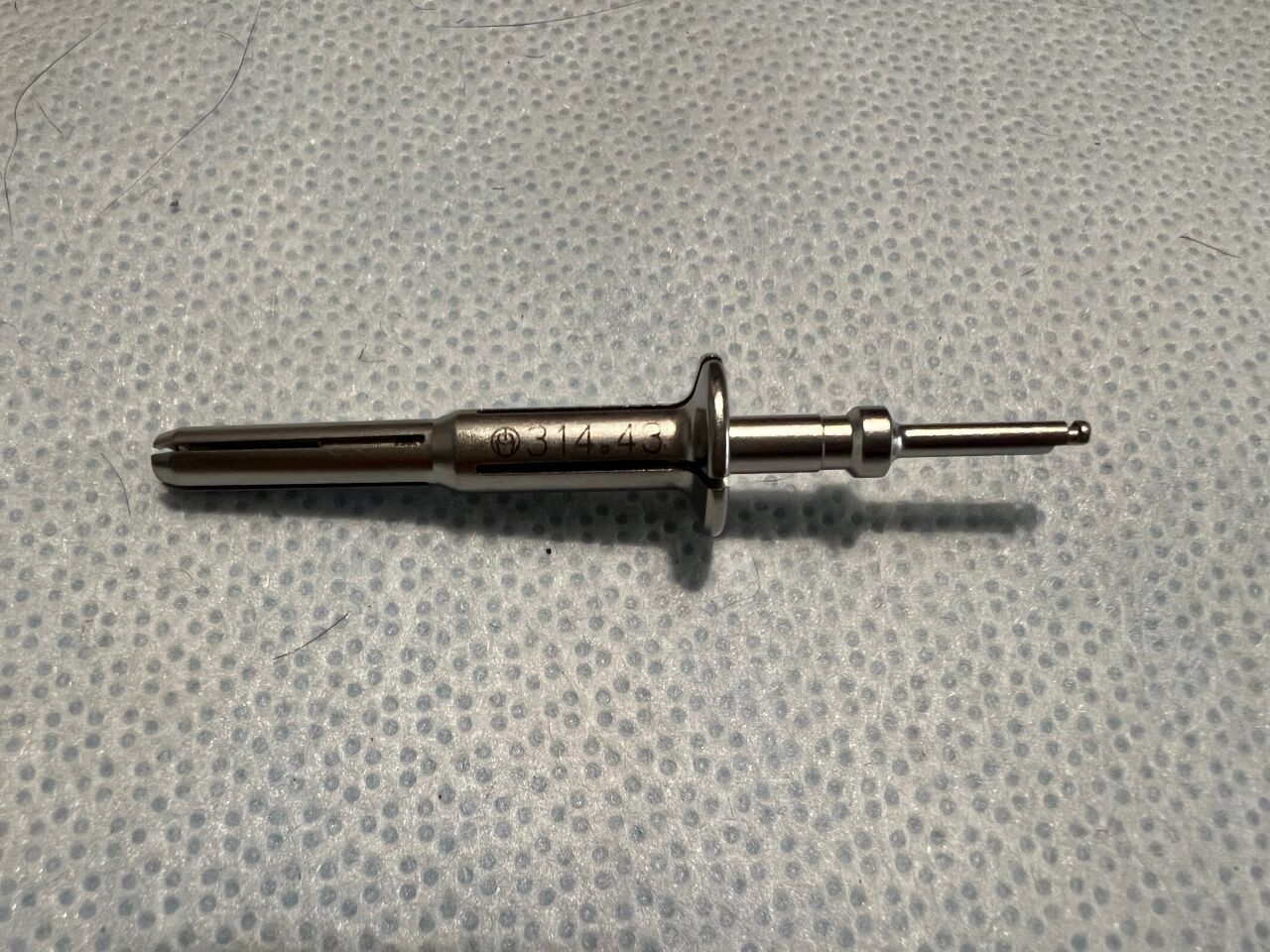 SYNTHES 314.42 w/ 314.43 Cruciform Driver with Holding Sleeve — photo 1