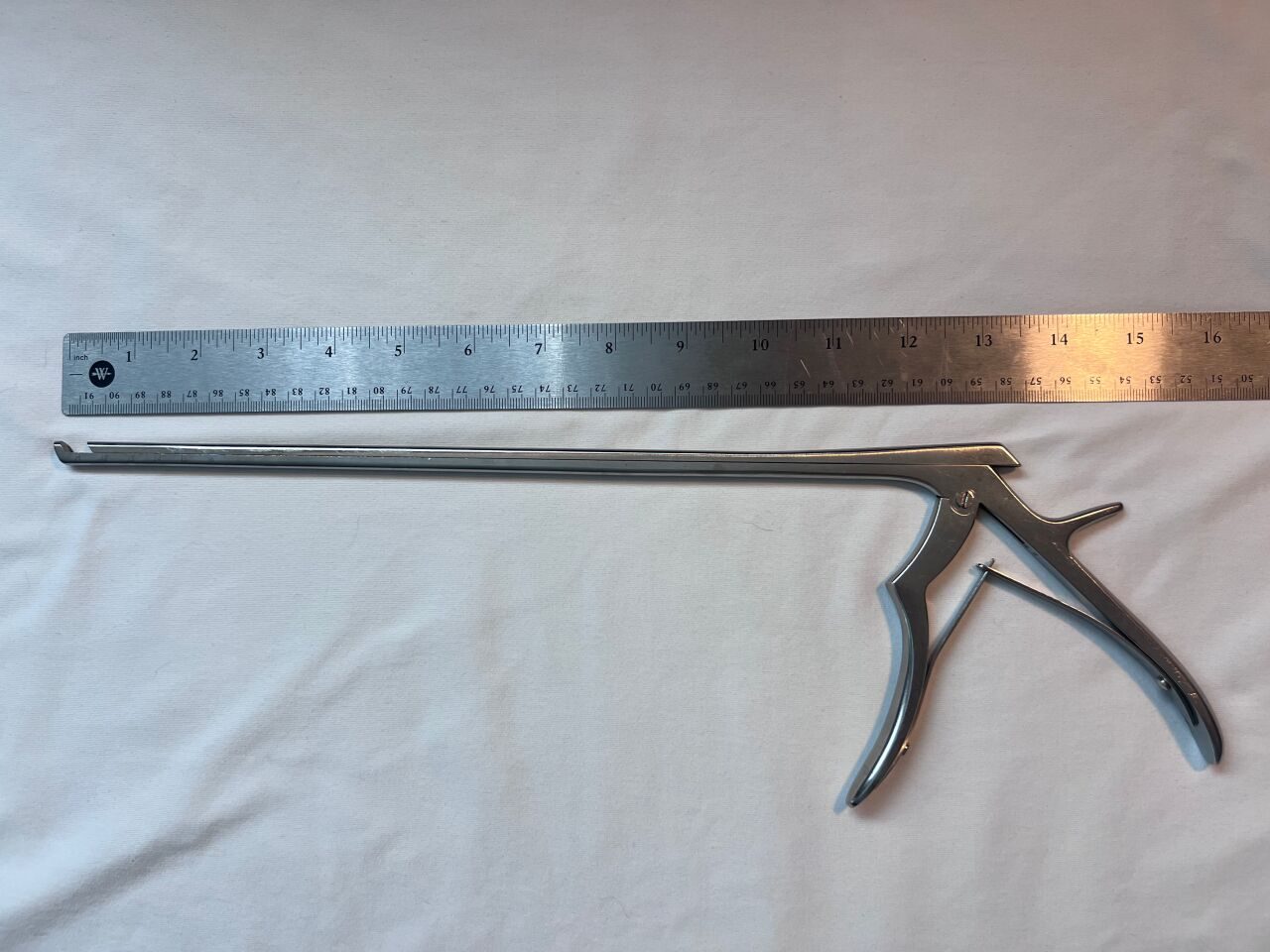 SYNTHES 389.412 Laminectomy Rongeur Punch 6mm X 40deg — photo 5