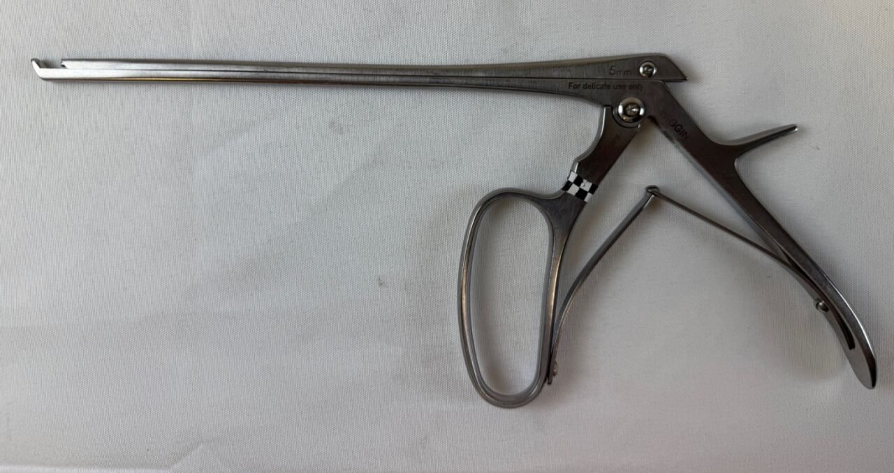 WIGGINS 52-182-05E/FS 5mm x 40deg Up x 8" Ferris Smith Handle Kerrison Rongeur