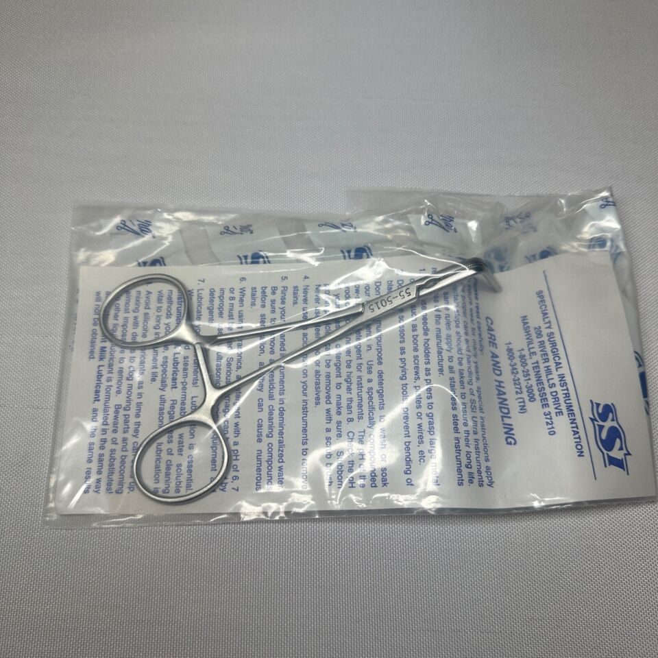 SSI 55-5015 90deg 5 1/2" Debakey Miniature Clamp — photo 3