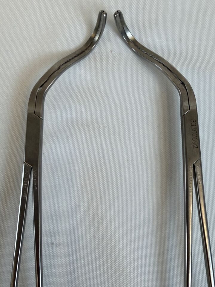 V. MUELLER GU8865 GU8866 Pair Poutasse Renal Artery Forceps L&R — photo 5