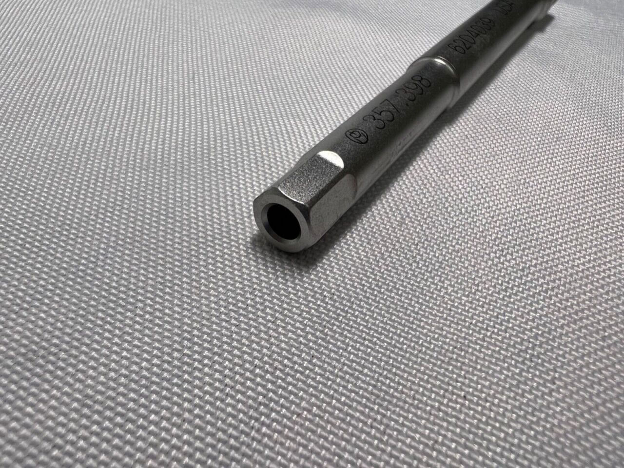 SYNTHES 357.398 Cannulated Shaft w/ 8mm Hex — photo 3
