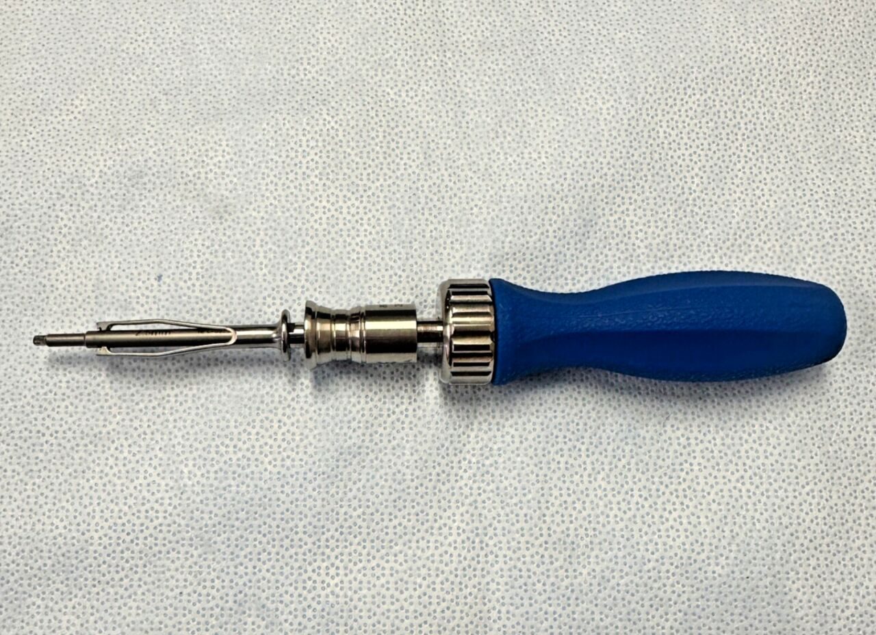 ACUMED 80-0663 Medium Ratcheting Driver Set w/ Handle 2.5mm Hex Driver & Sleeve — photo 2
