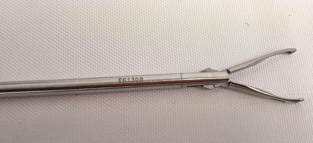 ENDOPLUS EG130R 5mm Fenestrated Grasping Forceps w/ Ratcheting Handle — photo 4